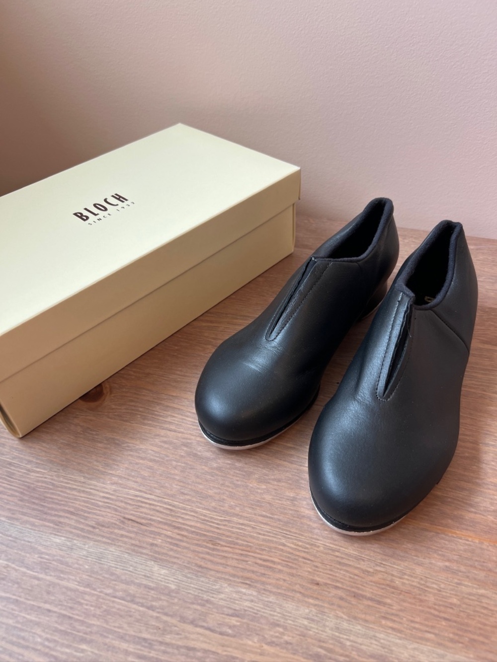 Bloch Flex Slip-On tap shoes, size 5